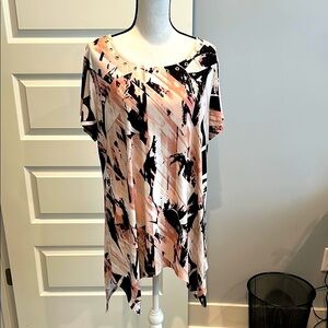 Abstract Print Tunic Top